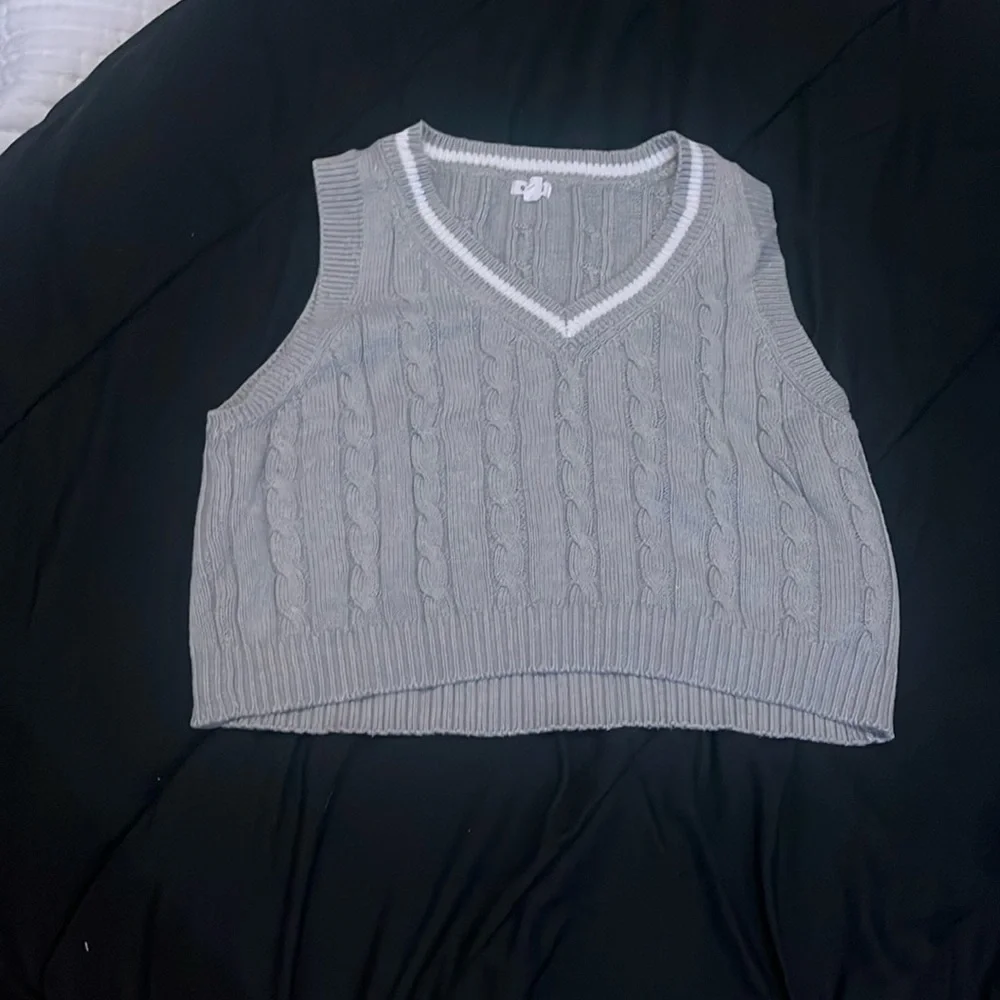 grey sweater vest - Picture 1 of 3